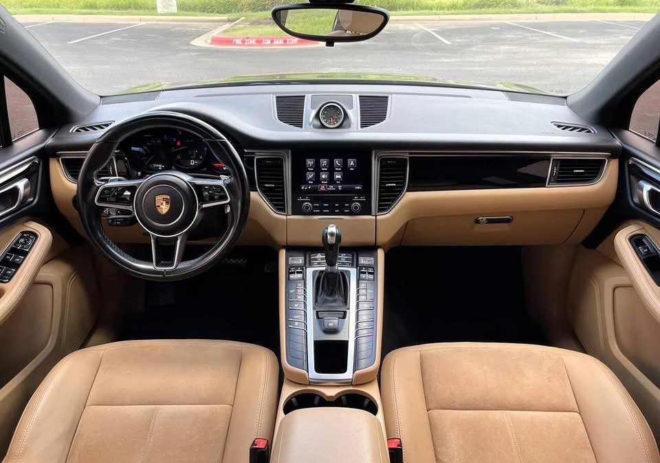 2017 Porsche Macan - Image 11 of 18