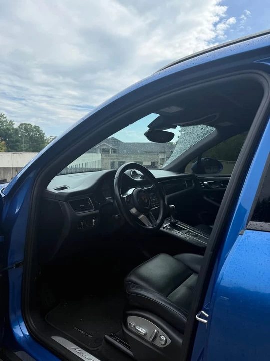 2017 Porsche Macan - Image 19 of 20