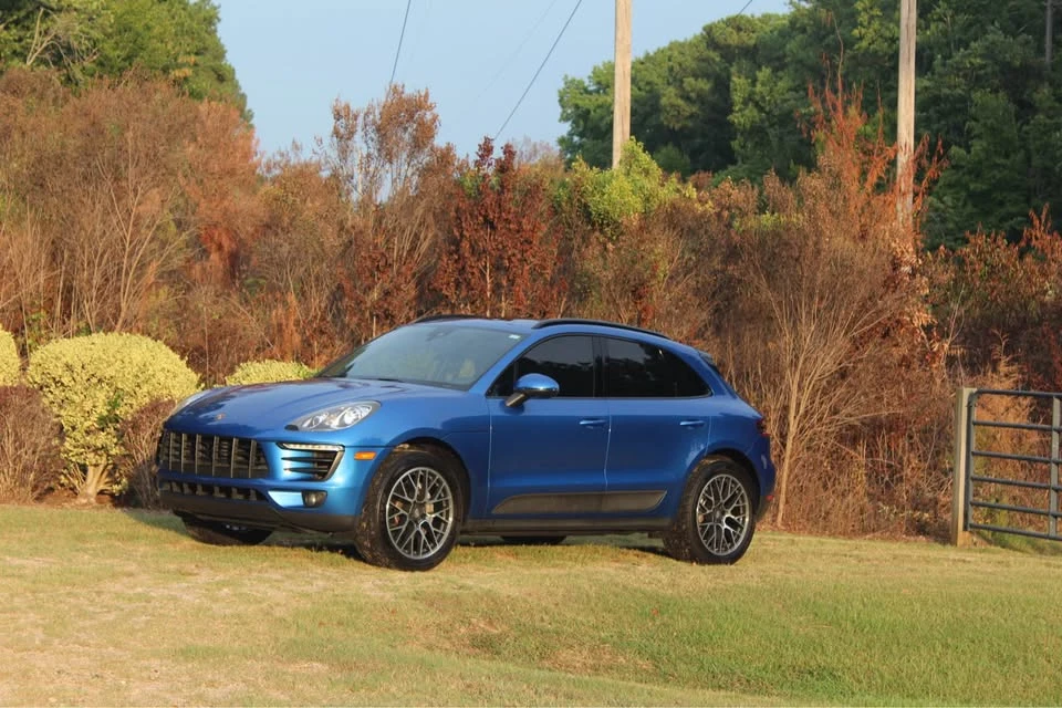 2017 Porsche Macan - Image 10 of 20