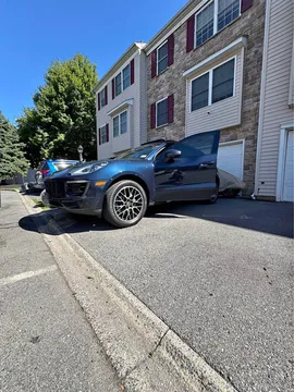 2017 Porsche Macan Macan