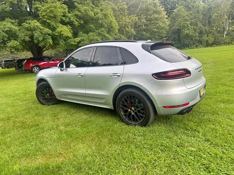 2017 Porsche Macan Macan