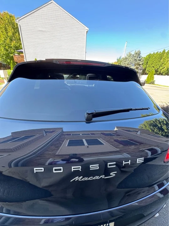 2017 Porsche Macan - Image 16 of 17