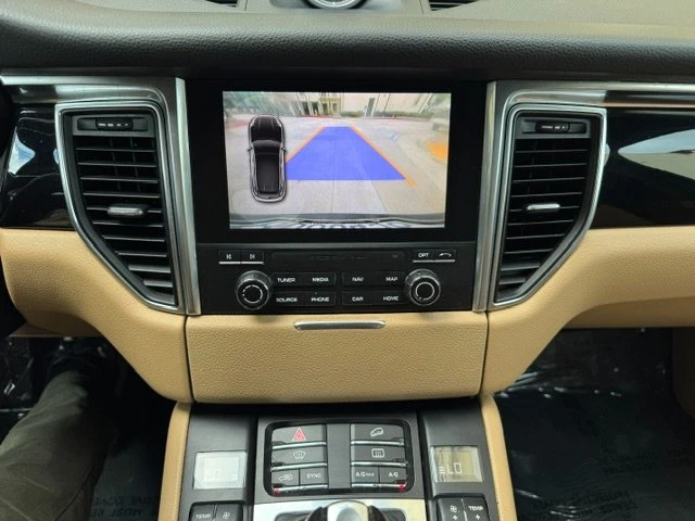 2017 Porsche Macan - Image 10 of 19