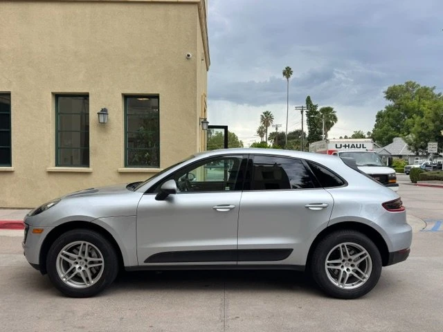 2017 Porsche Macan - Image 8 of 19