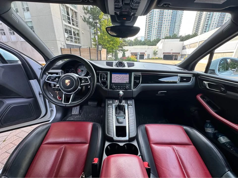 2017 Porsche Macan - Image 6 of 11