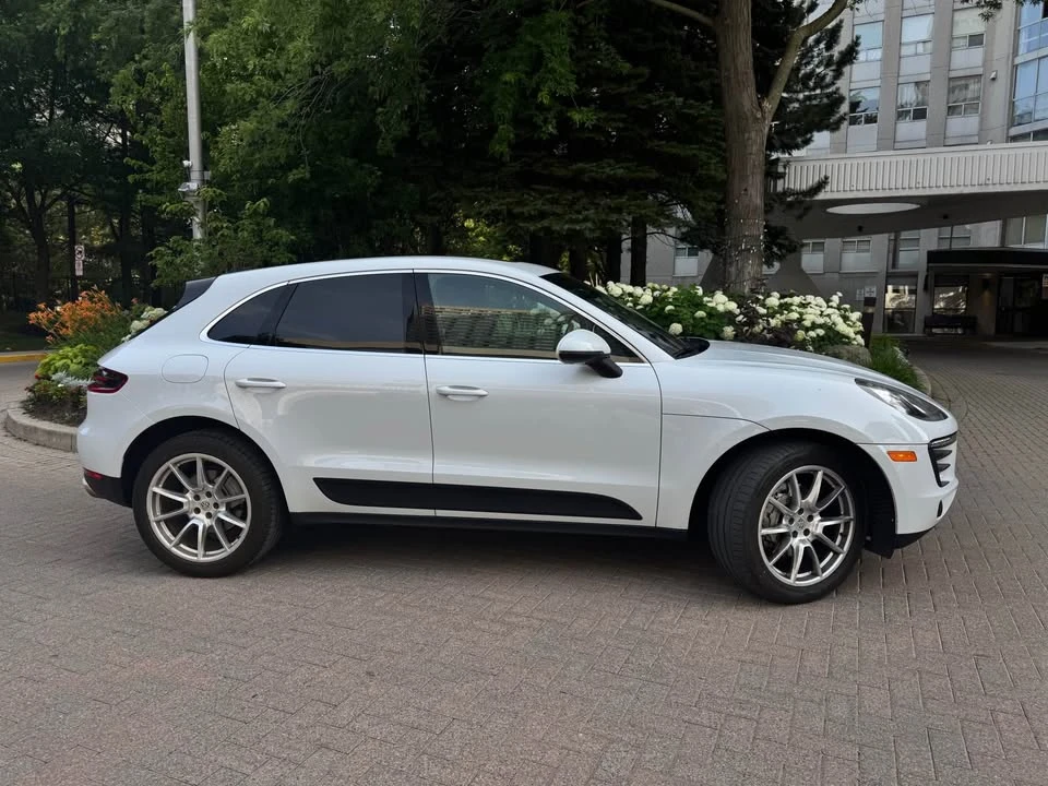 2017 Porsche Macan - Image 3 of 11