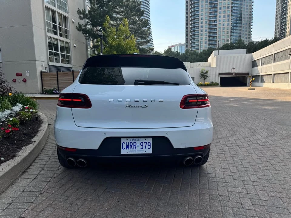 2017 Porsche Macan - Image 4 of 11