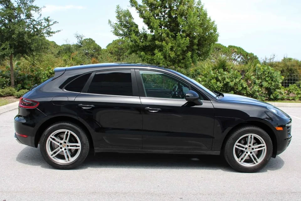 2017 Porsche Macan - Image 4 of 10