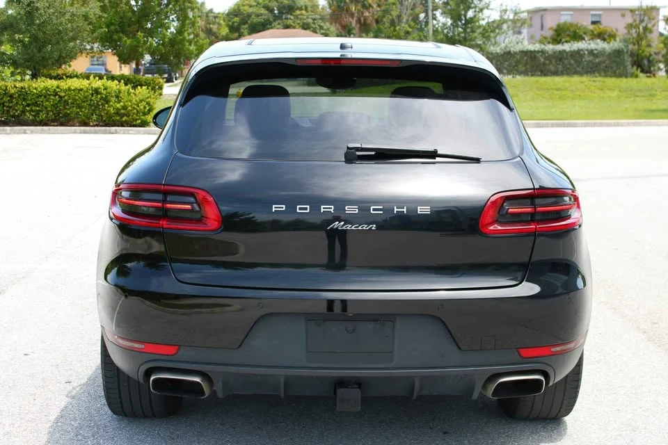 2017 Porsche Macan - Image 5 of 10