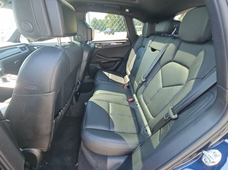2017 Porsche Macan - Image 6 of 7