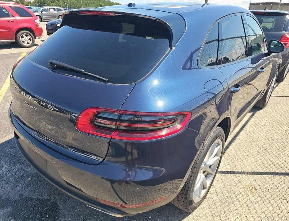 2017 Porsche Macan - Image 3 of 7