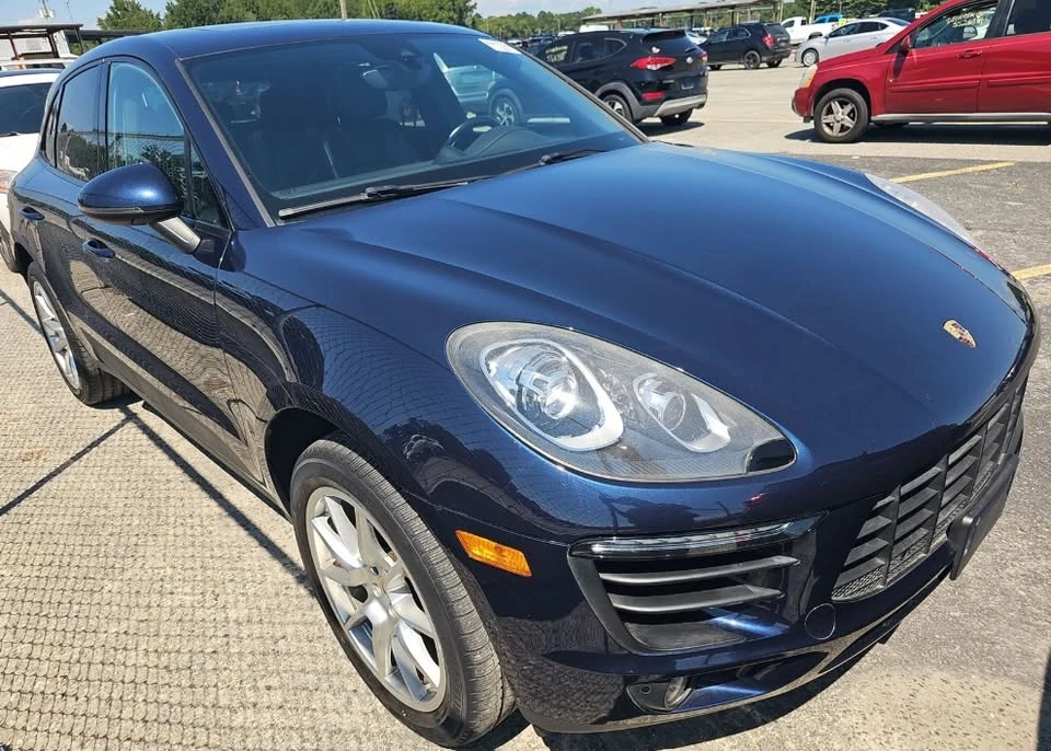 2017 Porsche Macan - Image 2 of 7