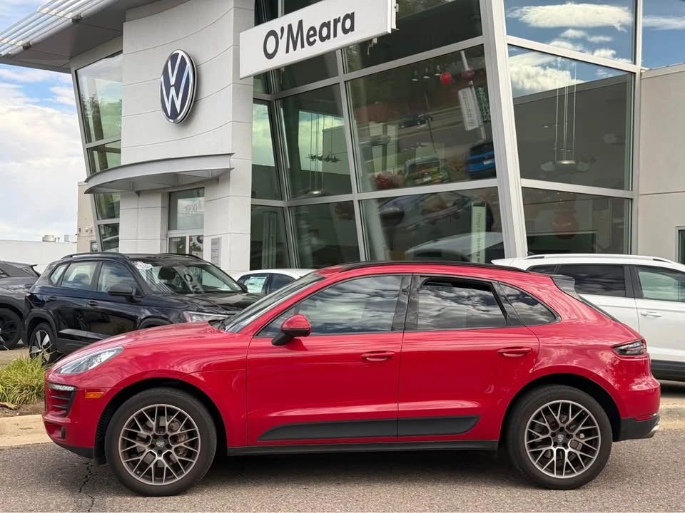 2017 Porsche Macan - Image 2 of 18
