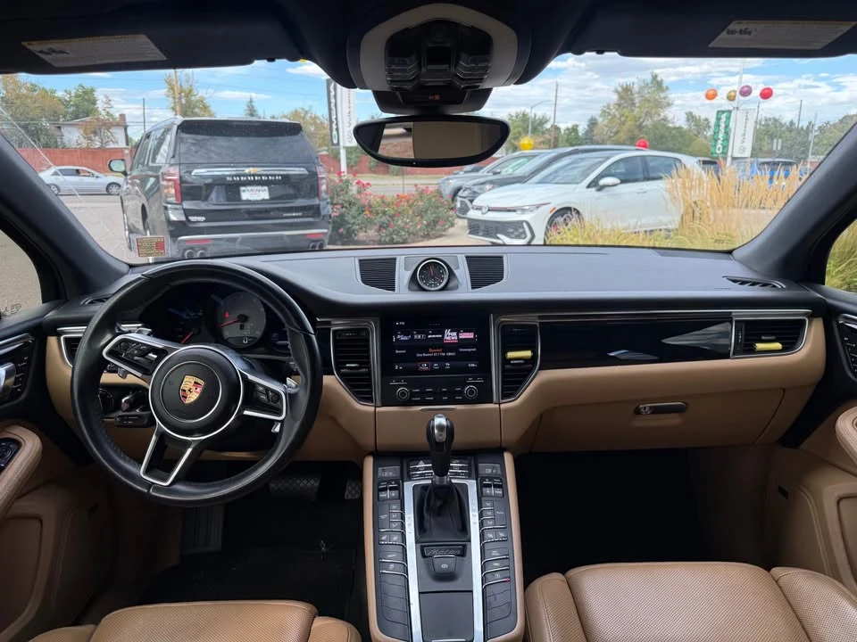 2017 Porsche Macan - Image 13 of 18