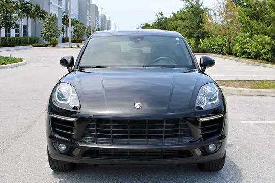 2017 Porsche Macan Macan