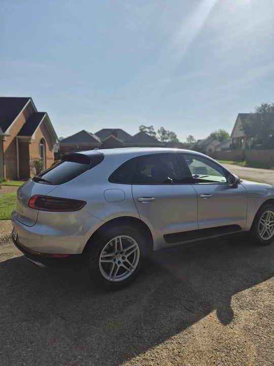 2017 Porsche Macan - Image 6 of 8