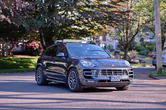 2017 Porsche Macan Turbo