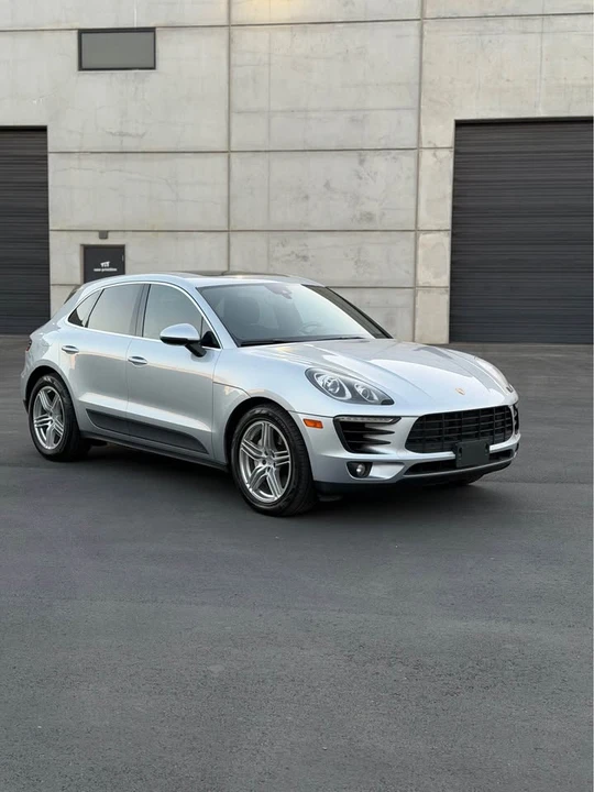 2017 Porsche Macan - Image 2 of 19