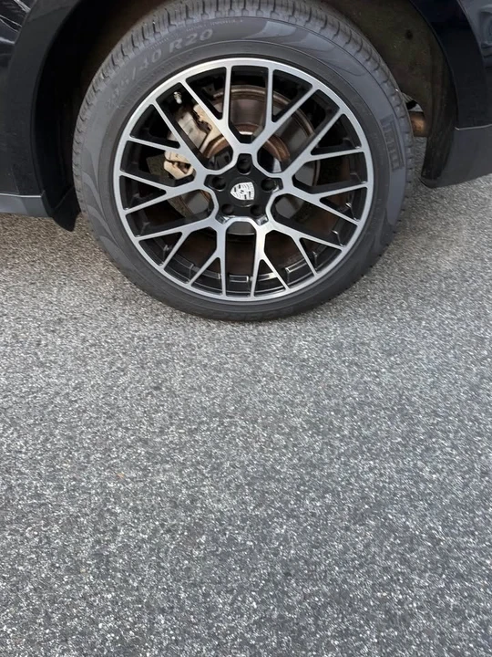 2017 Porsche Macan - Image 3 of 5