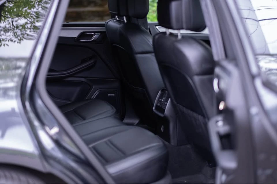 2017 Porsche Macan - Image 7 of 8