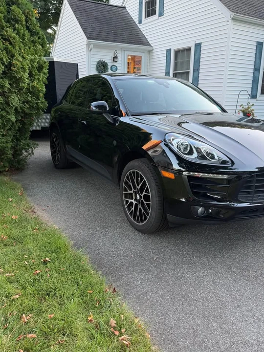 2017 Porsche Macan - Image 2 of 5