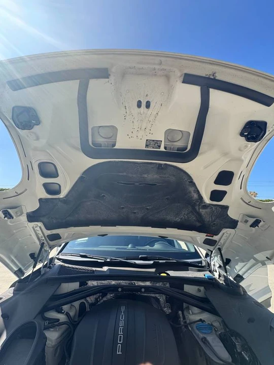 2017 Porsche Macan - Image 18 of 24