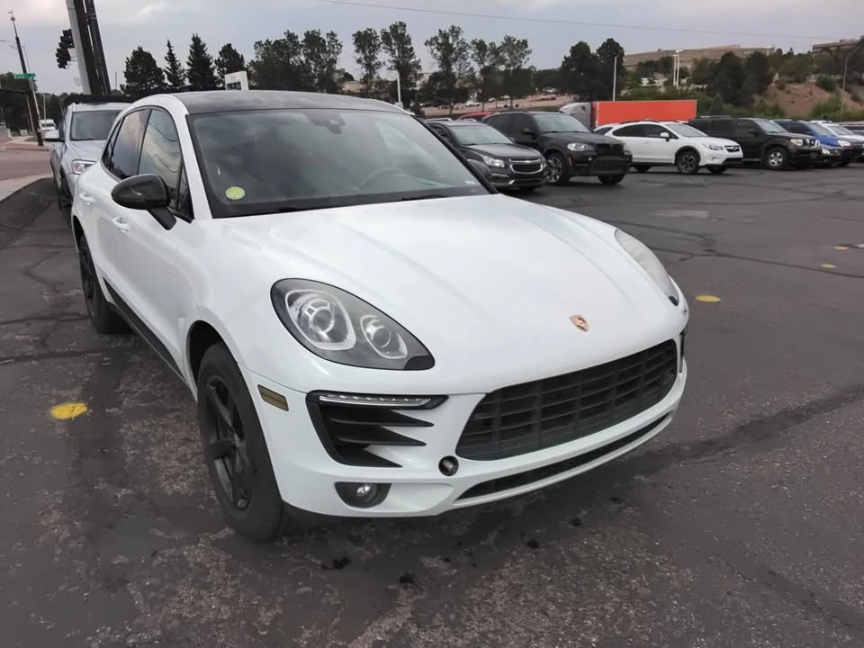 2017 Porsche Macan - Image 3 of 11