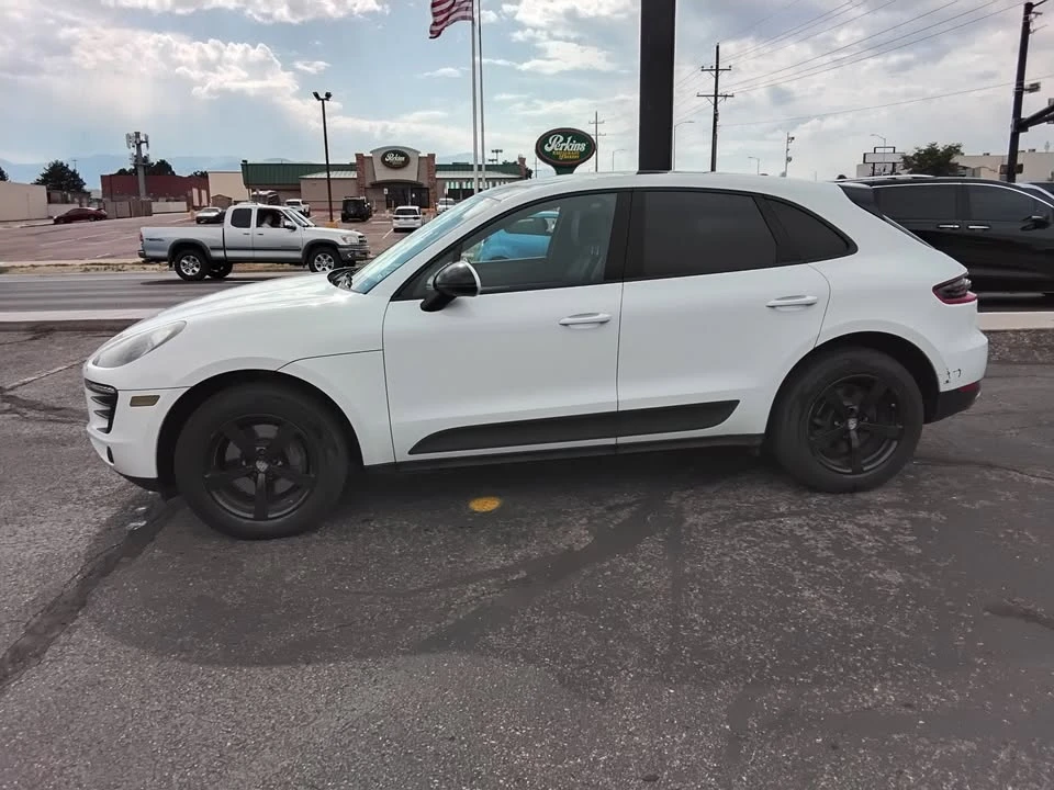2017 Porsche Macan - Image 5 of 11
