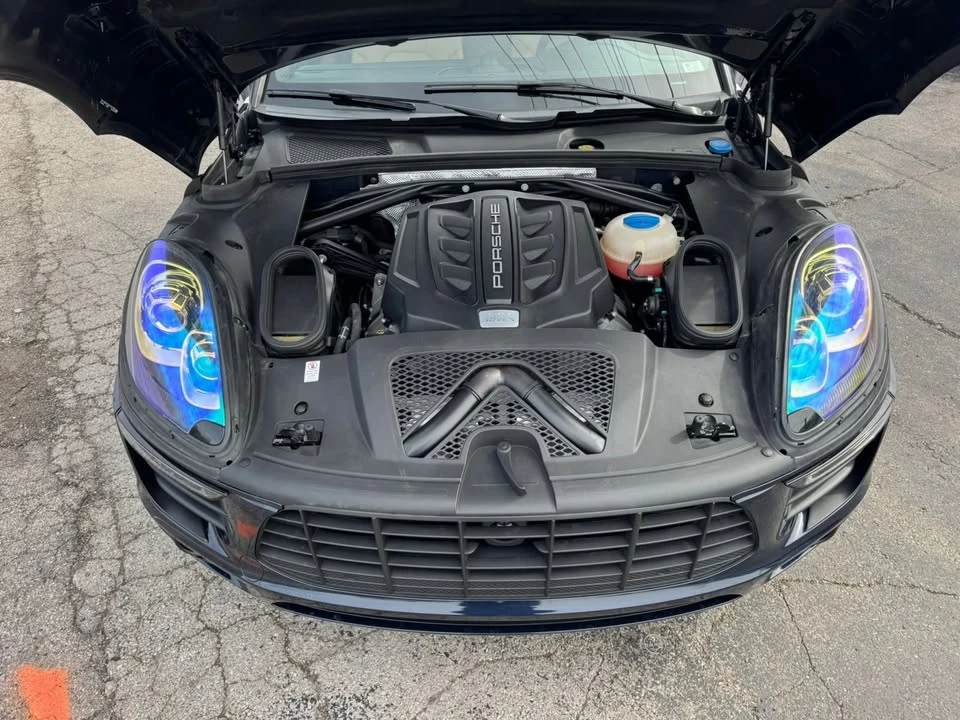 2017 Porsche Macan - Image 13 of 20