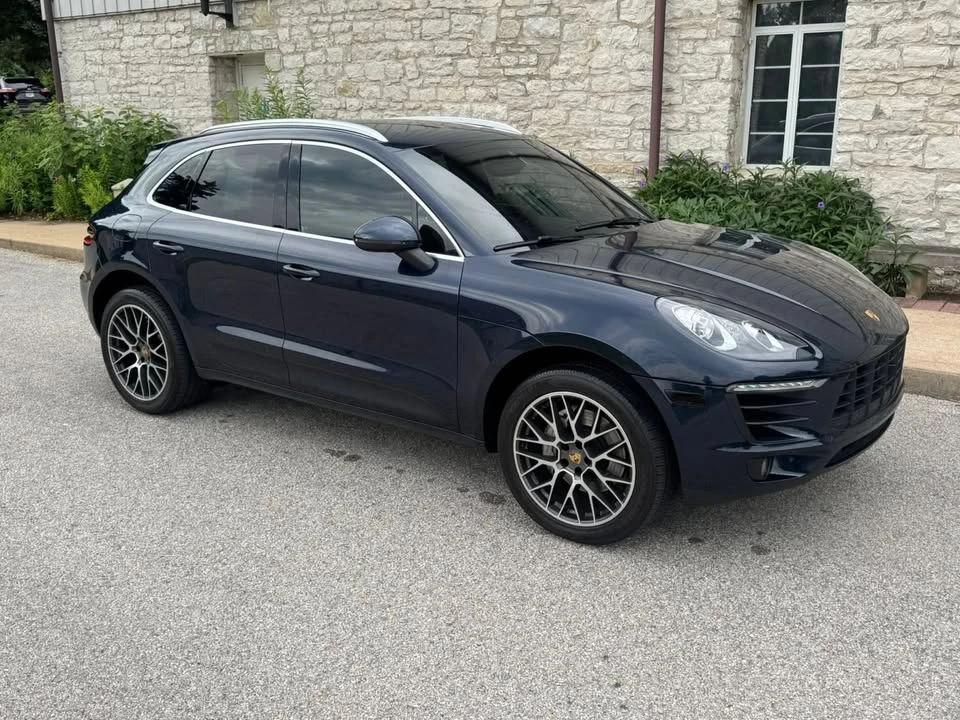 2017 Porsche Macan - Image 11 of 20