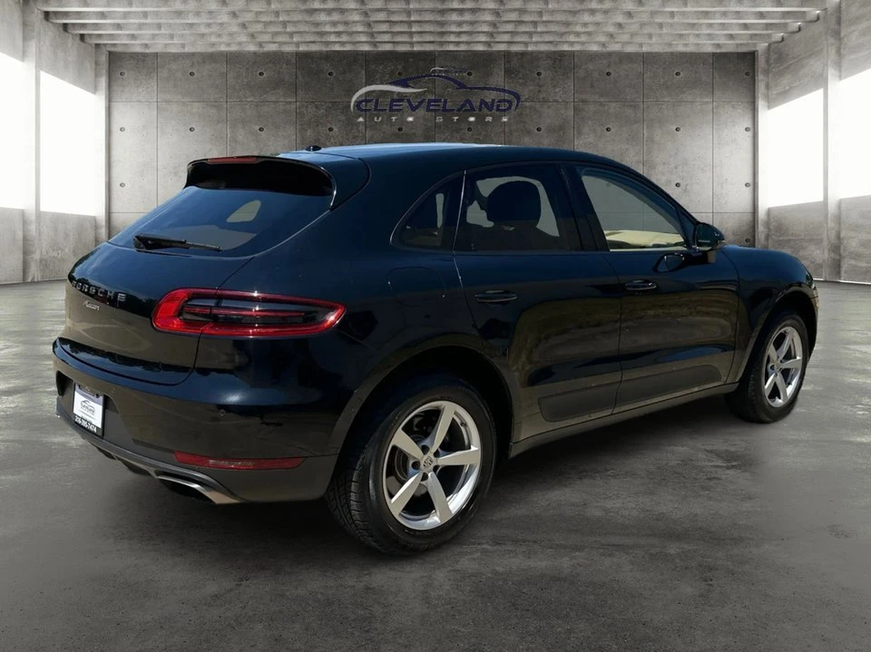 2017 Porsche Macan - Image 3 of 16