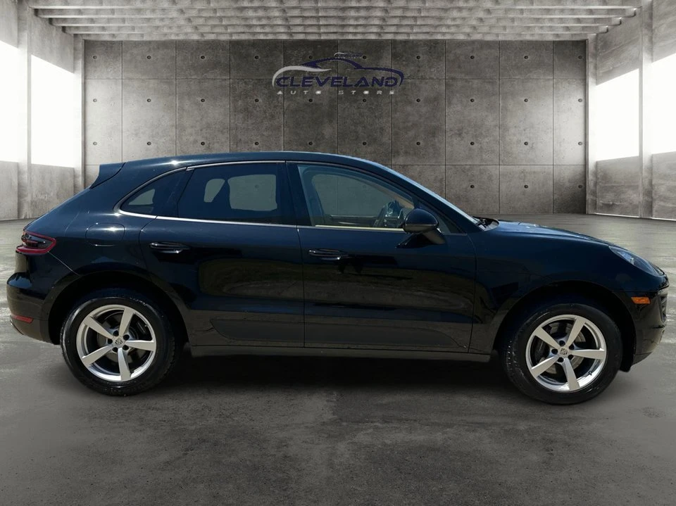2017 Porsche Macan - Image 2 of 16
