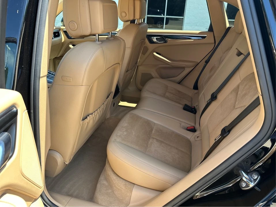2017 Porsche Macan - Image 7 of 16