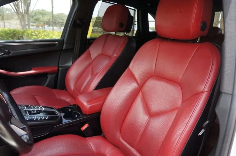 2017 Porsche Macan - Image 13 of 20