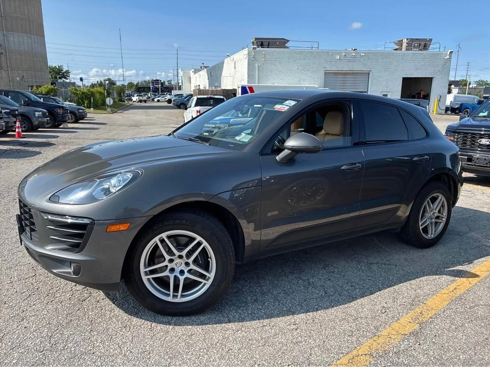 2017 Porsche Macan - Image 2 of 13