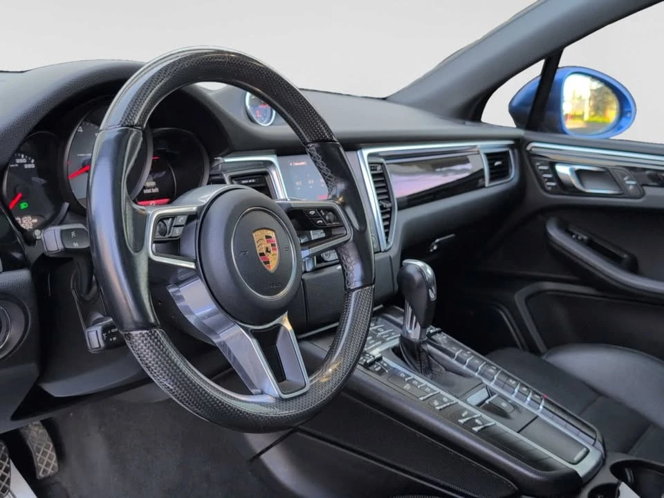 2017 Porsche Macan - Image 10 of 20