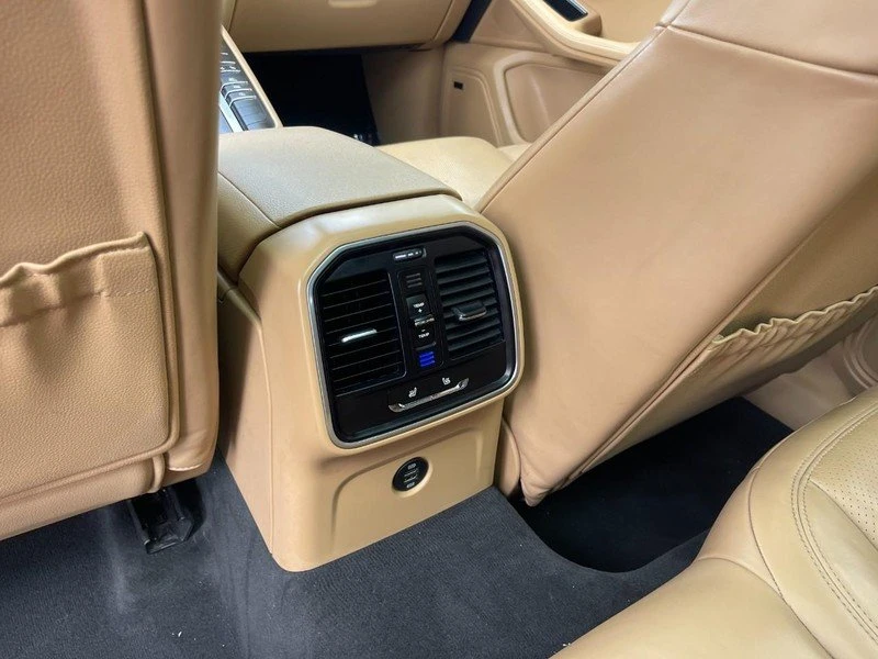 2017 Porsche Macan - Image 17 of 20