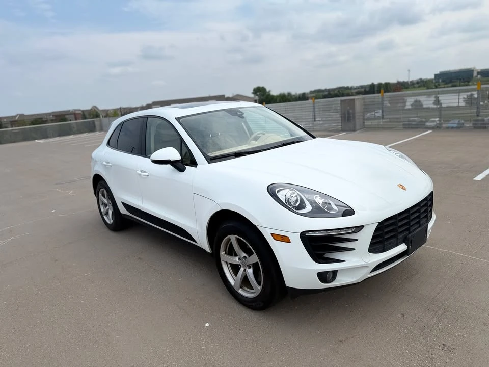 2017 Porsche Macan - Image 4 of 19