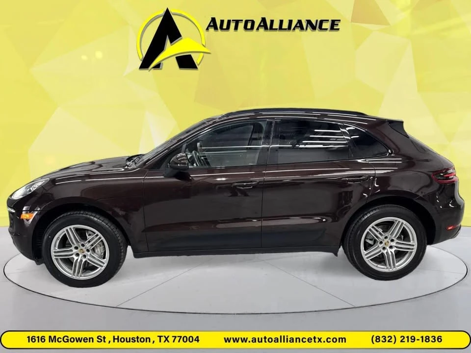 2017 Porsche Macan - Image 8 of 20