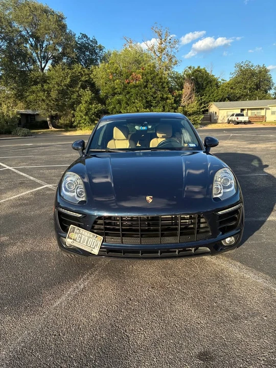 2017 Porsche Macan - Image 10 of 16