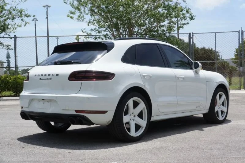 2017 Porsche Macan - Image 7 of 20