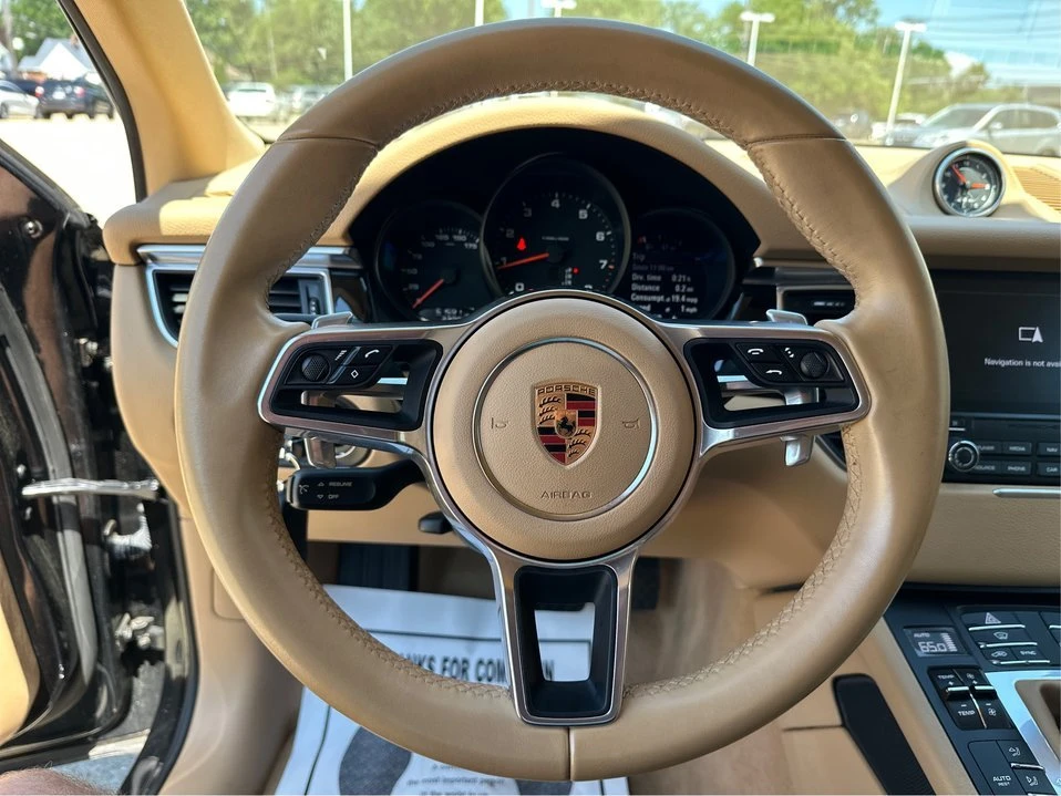 2017 Porsche Macan - Image 13 of 16