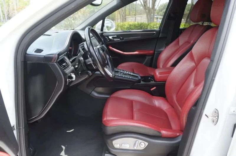 2017 Porsche Macan - Image 12 of 20