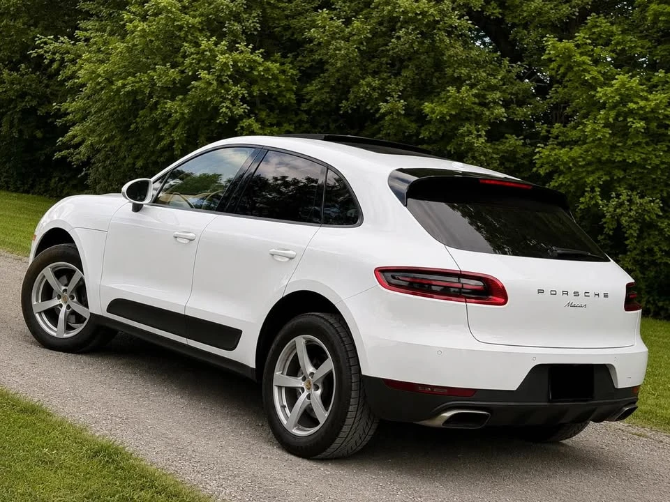 2017 Porsche Macan - Image 11 of 20