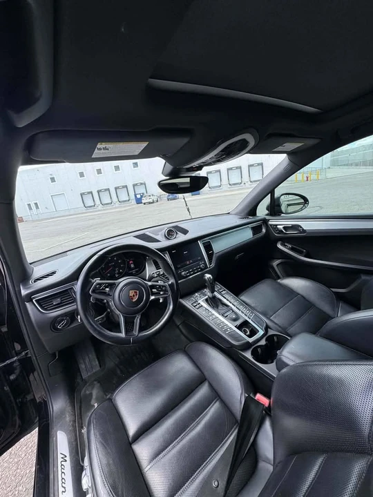 2017 Porsche Macan - Image 10 of 11