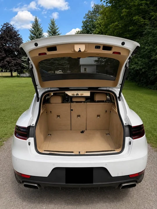 2017 Porsche Macan - Image 13 of 20