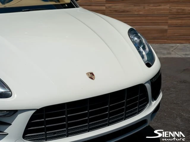 2017 Porsche Macan - Image 16 of 20