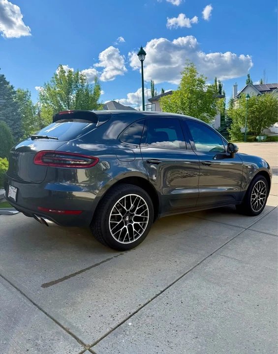 2017 Porsche Macan - Image 4 of 11