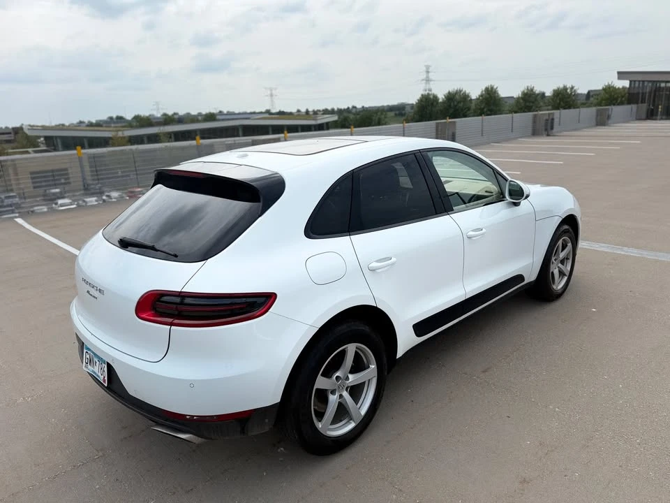 2017 Porsche Macan - Image 3 of 19