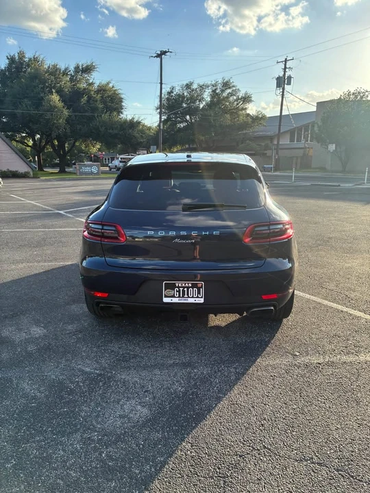 2017 Porsche Macan - Image 2 of 16